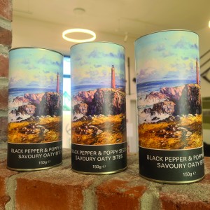 Black pepper and poppy seed savoury oaty bites image