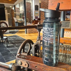 Gaelic water bottle (black) image
