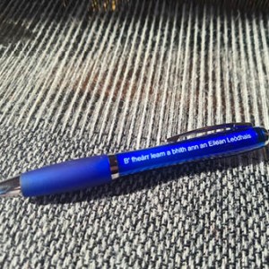Gaelic pen (dark blue) image